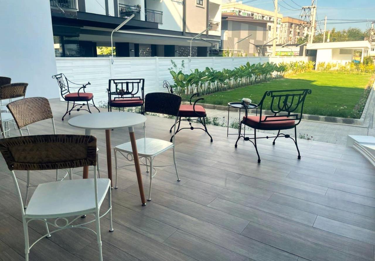 Arsh Boutique Hotel Чиангмай Экстерьер фото